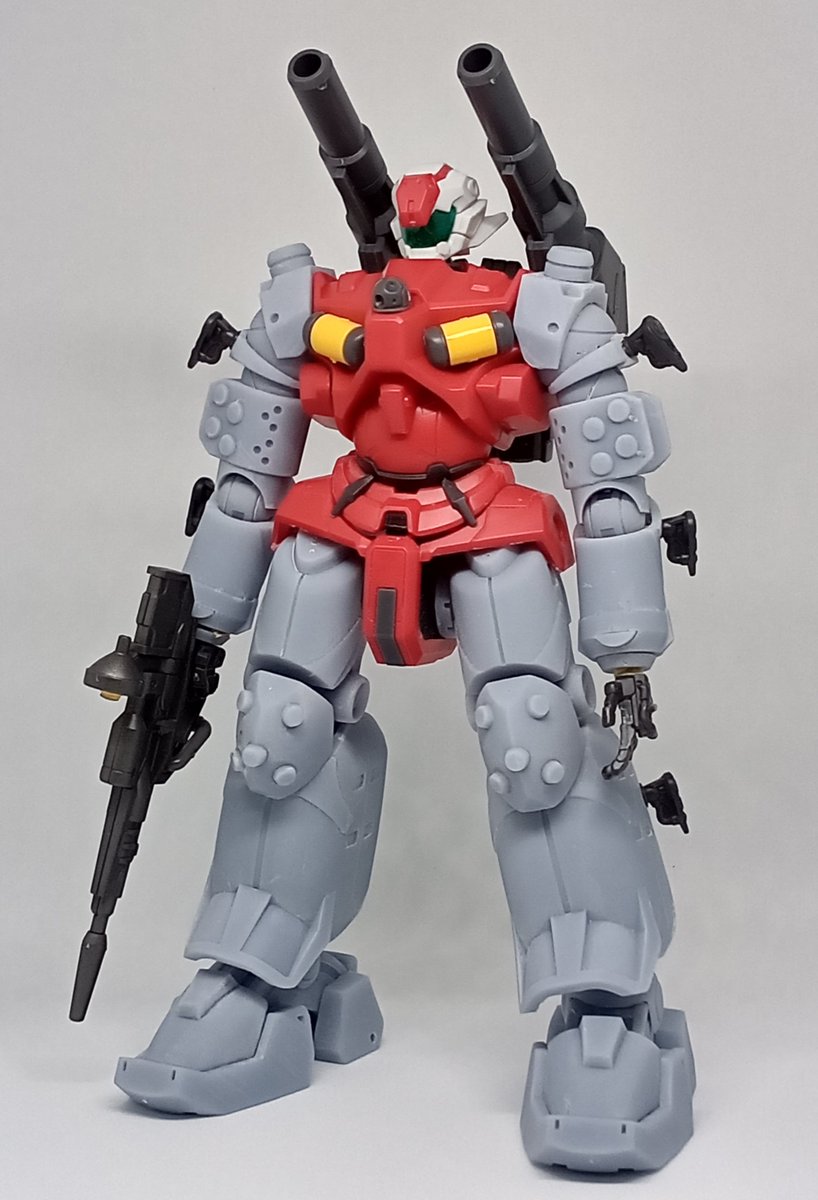 snufkinsnufkin's tweet image. How to build ガンキャノンGQ その9
最終出力パーツの組付確認、表面処理/仕上げ。
股関節付け根と腰横アーマーの内側は太ももとの干渉防止のため追加工。胴体脇下も肩球体間接との干渉調整。
ビームライフルは軽キャノンのものをそのまま流用。6ヶ所ある兵装マウントも軽キャノンから。