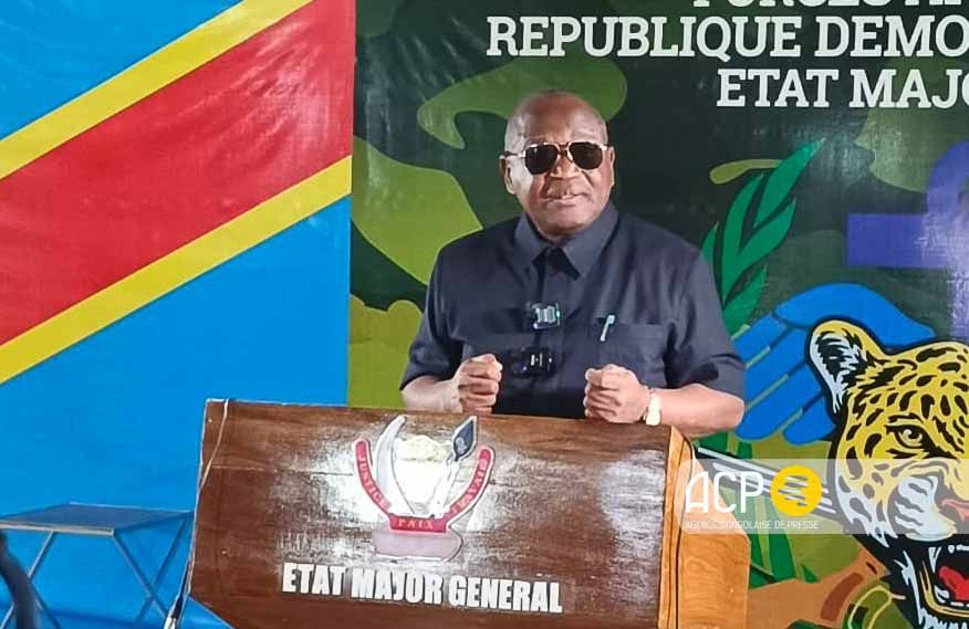 Concernant l’arrestation des officiers supérieurs de l’armée de la RDC, la CNDH rassure que tous sont en vie, détenus dans de bonnes conditions et en sécurité et déploiera des observateurs lors de l’ouverture de leur procès », a déclaré Paul Nsapu.