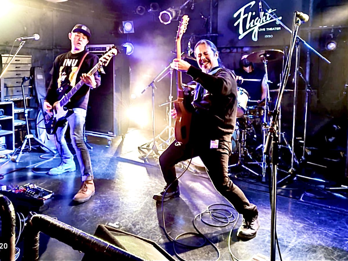 tasogareguitar's tweet photo. Arkham Tonight Stage
2025.11.16.@Fuchu Flight
Thanks!
#arkhamtonight #gig #stage #live #event #music #musiclife #band #rockband #rock #alternative #heavyrock #grunge #threepiece #guitar #bass #drums #musicphoto #musicporn #stagephoto #stagepic #fuchu #tokyo #japan #2025 https://t.co/PXfKkDyFkL