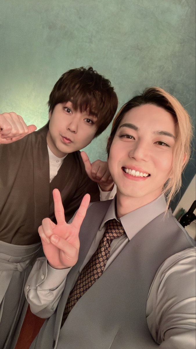 ビジュアル撮影してきました！
桑野のこうちゃんも一緒！
来年の本番が楽しみになったよ。

#文豪letters