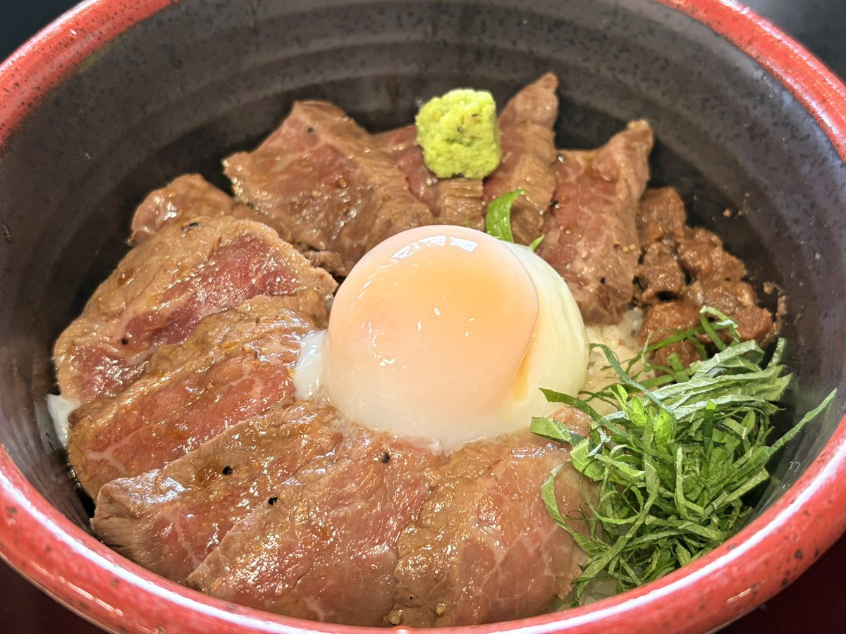 tomoS660ModuloX's tweet image. 念願のあか牛丼も無事に食べられました🙌