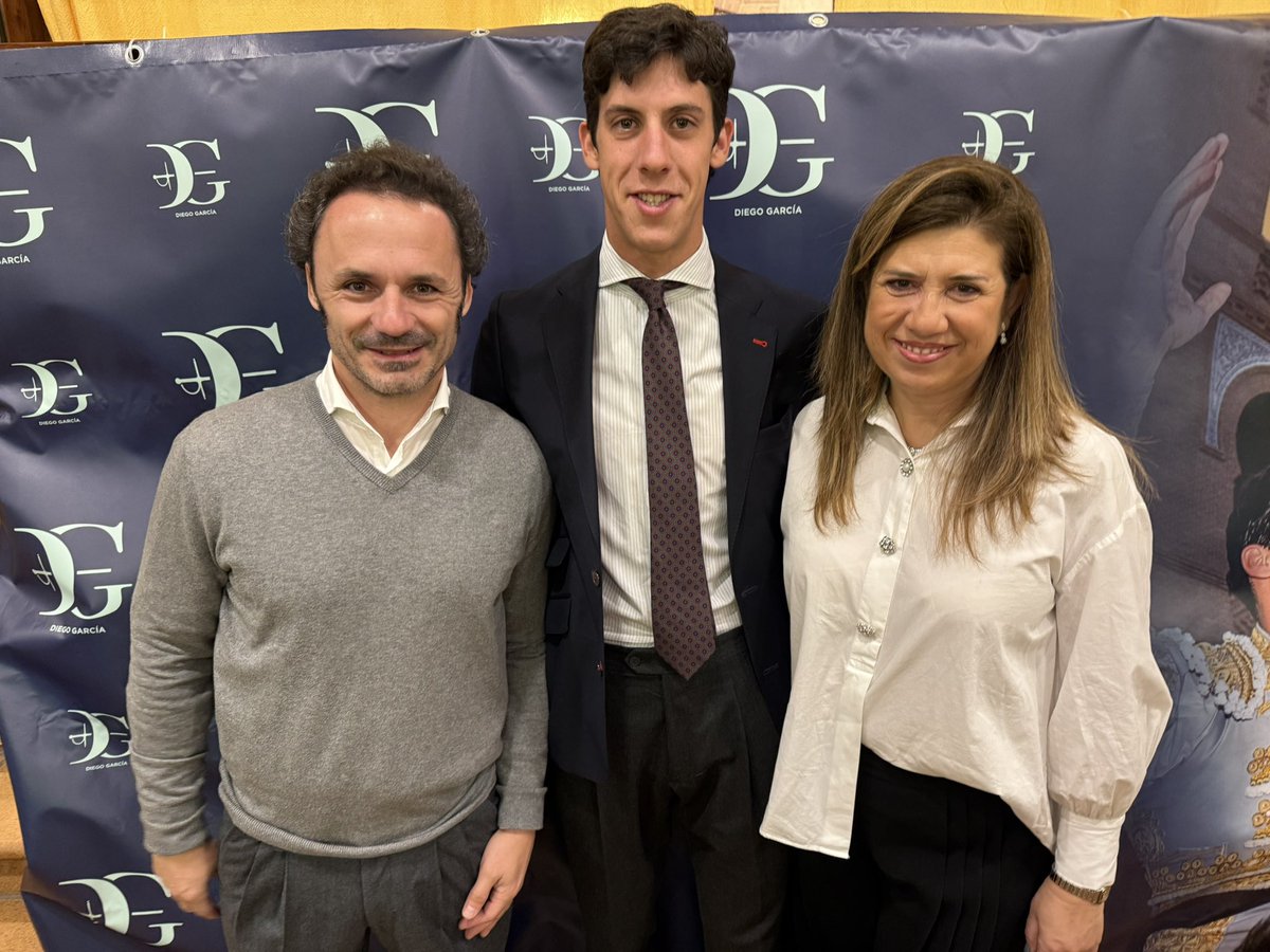 Anoche acudimos a la cena de la Peña Taurina Diego García. 
Una noche especial, arropados por una afición auténtica y celebrando la temporada que ha firmado Diego: llena de valor y verdad. 
Gracias por la magnífica acogida.