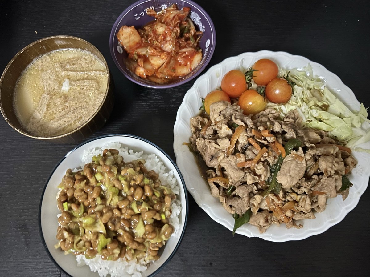 ROM2011ROM's tweet image. おゆはん食びる🥹