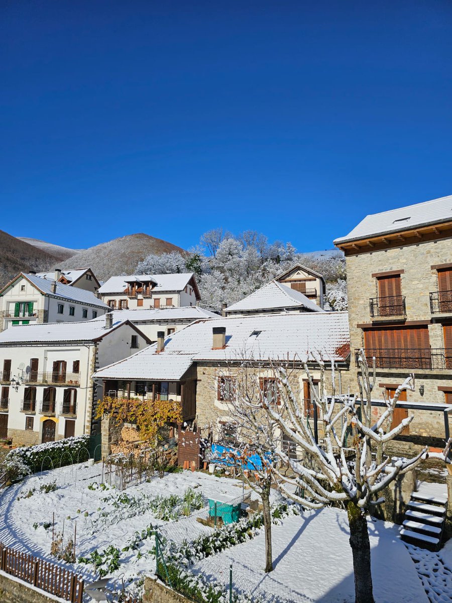Buenos días desde Isaba. Egun on.