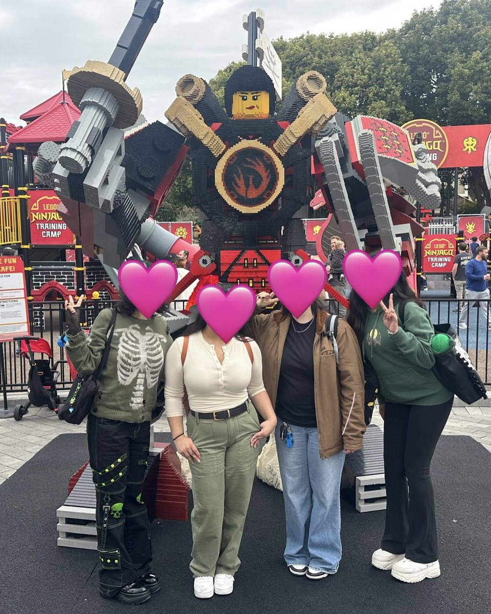 erisrhyme's tweet image. Ninjago smut fanfiction brings people together and sparks the beautiful flames of female friendship…
.
.
.
@openlycomplex @Neplistens @ArreyDesu