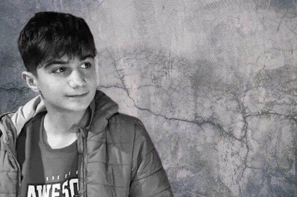 🚨ÖZEL | #SONDAKİKA | Şanlıurfa’da 15 yaşındaki Muhammed Kendirci’nin babasıyla az önce konuştum.

SORUŞTURMAYA GİZLİLİK KARARI GETİRİLDİ

Kendirci’nin babası, “Hayatımda ilk kez emniyet gördüm. Ne yapacağımızı bilmiyoruz. Hala olayın şokundayız. Dün gizlilik kararı elimize