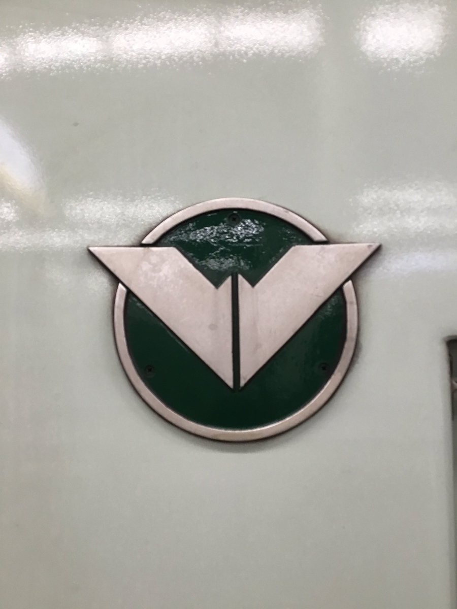 25-11/23日＊南海なんば駅🚉 南海電鉄 6001f＊無塗装 10004f＊🟢旧塗装