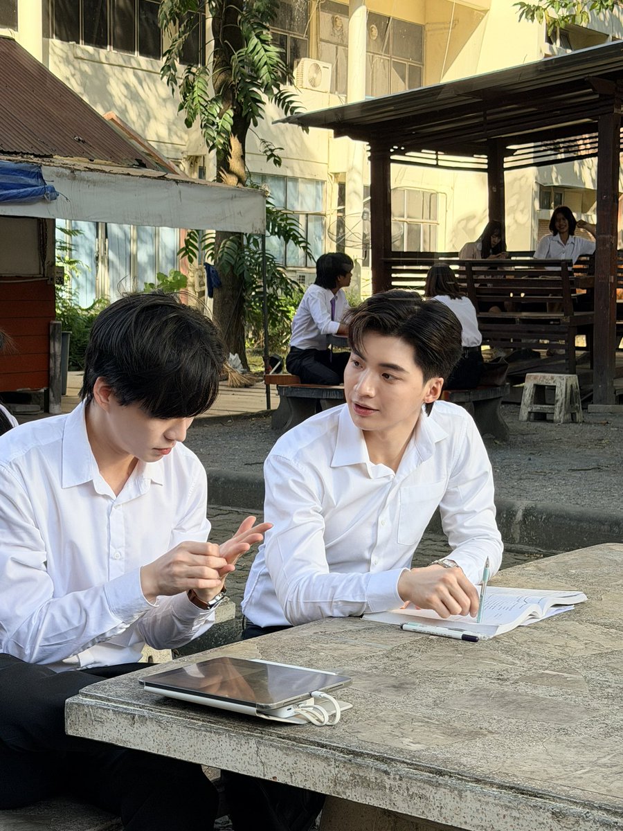 cooheartt's tweet image. รบกวนไปจีบกันที่อื่นนะคะ  ฮ้อบบบ #FoureverYouP2Q13