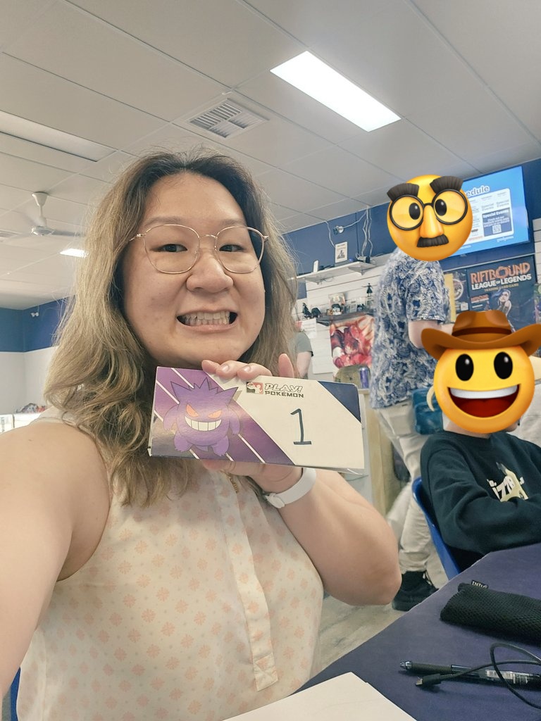 Enjoying my brief time at Table 1 at the League Cup 😂

(it didn't last long)

#playpokemon