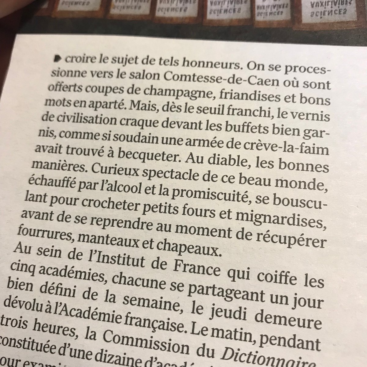 Quand les Académiciens perdent toute leur « grandeur » devant des petits fours…  

Passage particulièrement féroce – et drôle – de <a href="/LaCroix/">La Croix</a> dans cette très intéressante enquête sur le fonctionnement de l’Académie Française.

la-croix.com/culture/mais-q…