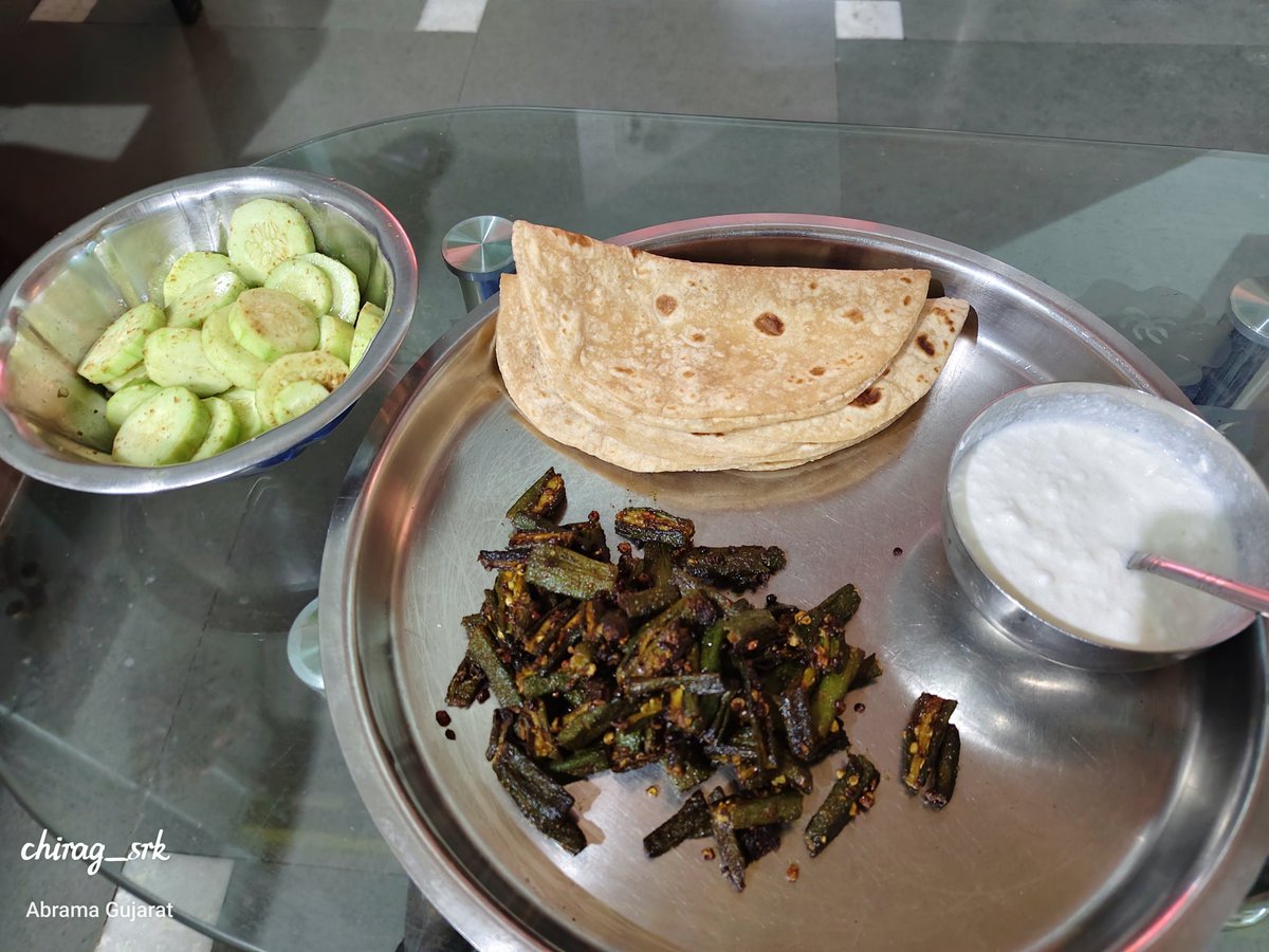 patelchiragsrk's tweet image. Done Guys.
Join my people 🍽️ 
Today&apos;s special by
Chirag chef 🫣🫶✨💐
#lunch #sundayvibes 
#cookingtutorial 
#twitter #friends