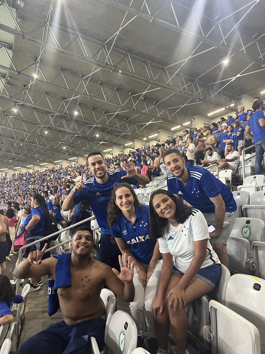 JoyceBitten's tweet photo. #DiadeCruzeiro @Cruzeiro https://t.co/a8hSJnjn0L