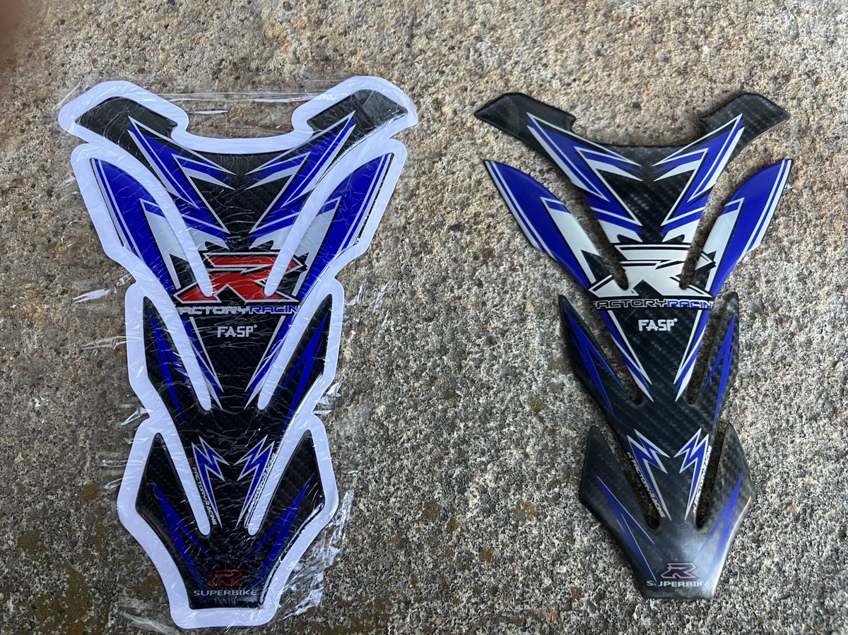 NSR250RZ's tweet photo. 色褪せてきたから張り替え https://t.co/EdPkqd9nqF