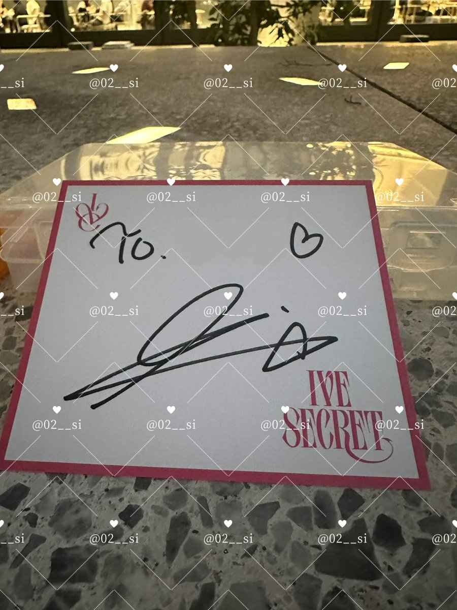 251123 ive secret オフイベ　サイン会

お誕生日おめでとう🎶
お誕生日おめでとう🎶

なリズさんとのレポ