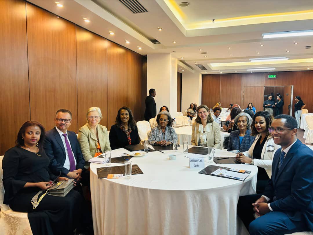 ashenafi_meaza's tweet photo. My office in collaboration with JFA has launched three important programs - women in law mentorship/ አይቼሽ; young women's movement to fight VAW/ አለሁበት; know your right  to improve literacy on matrimonial laws for newly married  couples/ እወቁ. High impact expected. https://t.co/fGrkhVb8u9