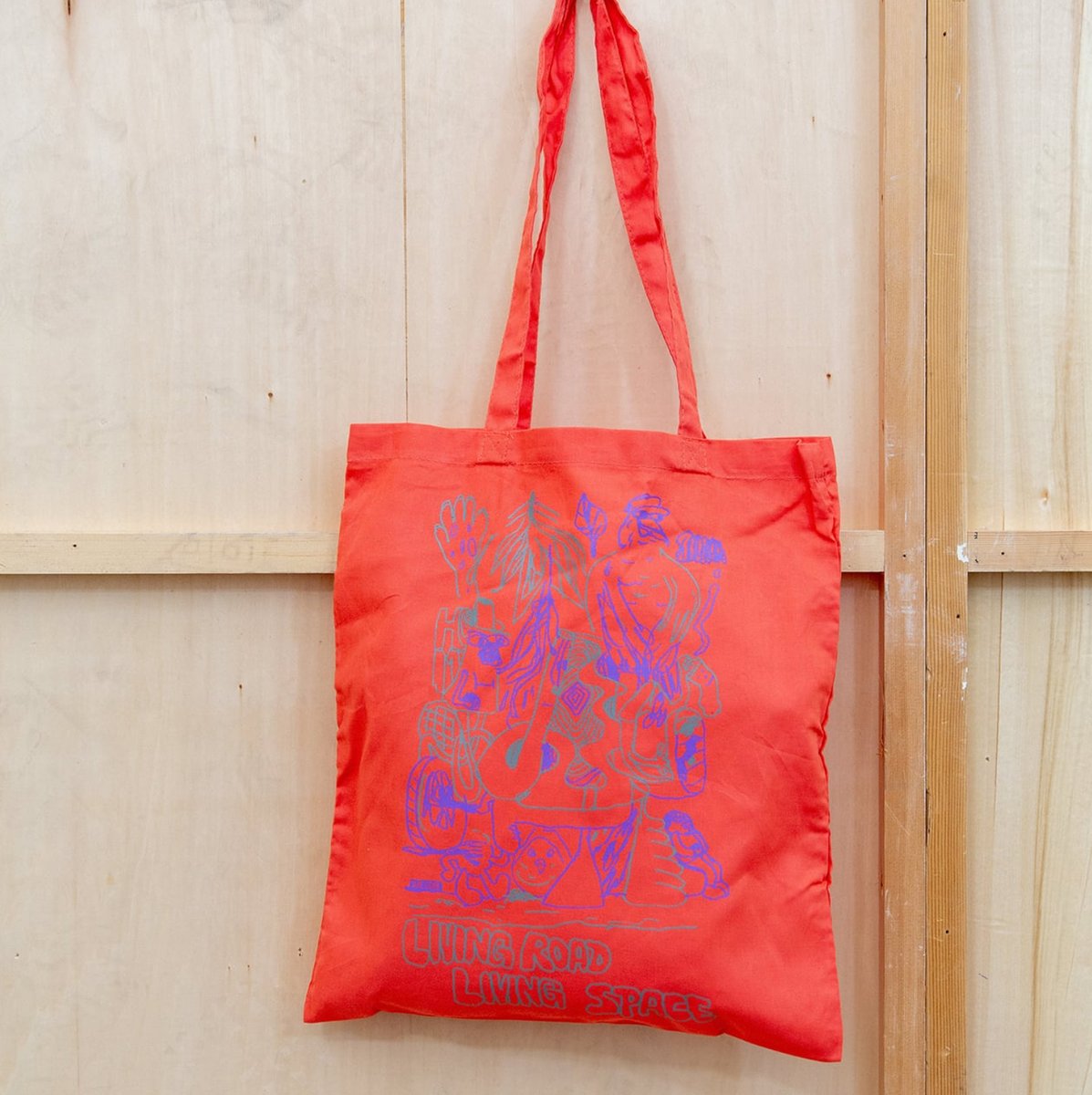 アートチームSIDE COREのDIEGOが描いた絵をプリントしたコットン製