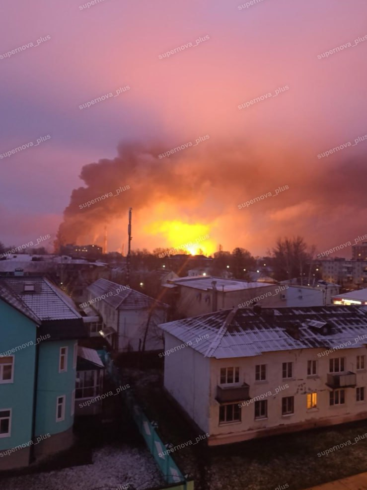 NOELreports's tweet image. More footage from Shatura. There are reports local train infrastructure is possible also hit.