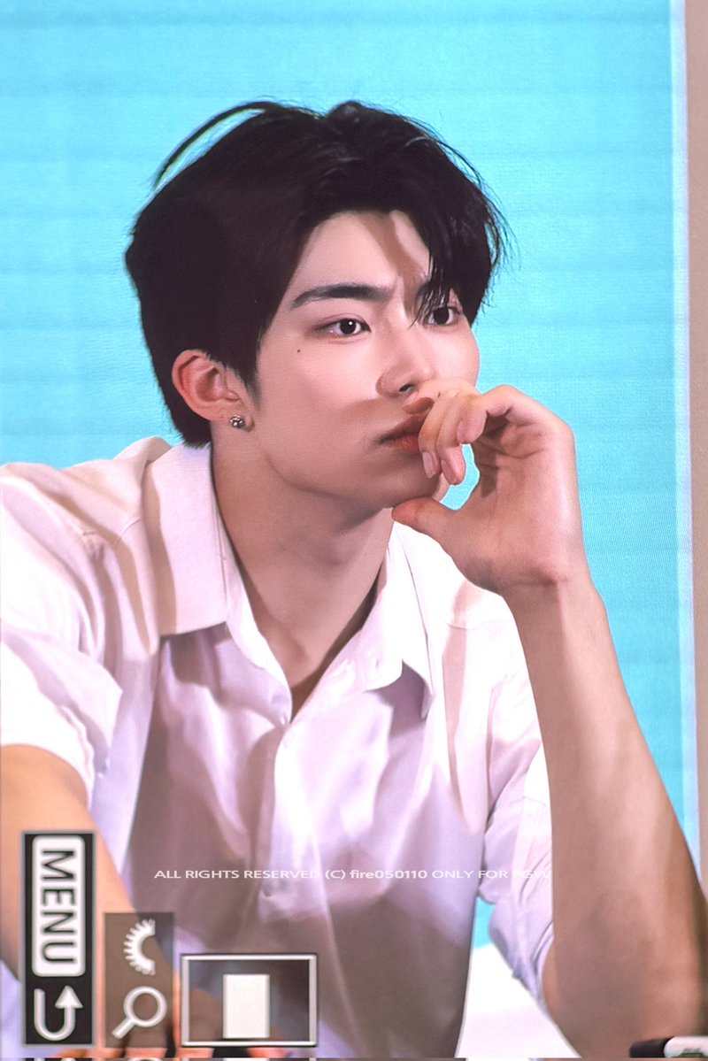 Monoghost_H's tweet image. Half up half down hairdo...welcome back gbtb Gunwook 😳