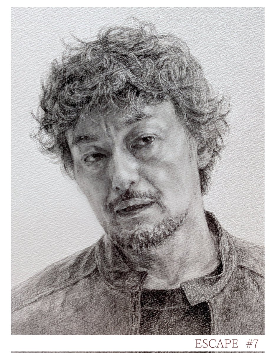 ESCAPE7話。万代（ウイカ）さんが受付前で逡巡してるのを見て思案中の白木（馬木也）さん。万代さんが思いの外社長にビジネスライクじゃなかったのが計算外だったのかな。
表情をもう少し出したかったけど、深追いせず終わります。
次も頑張っちゃうぞ✊️
#エスケイプ
#山口馬木也