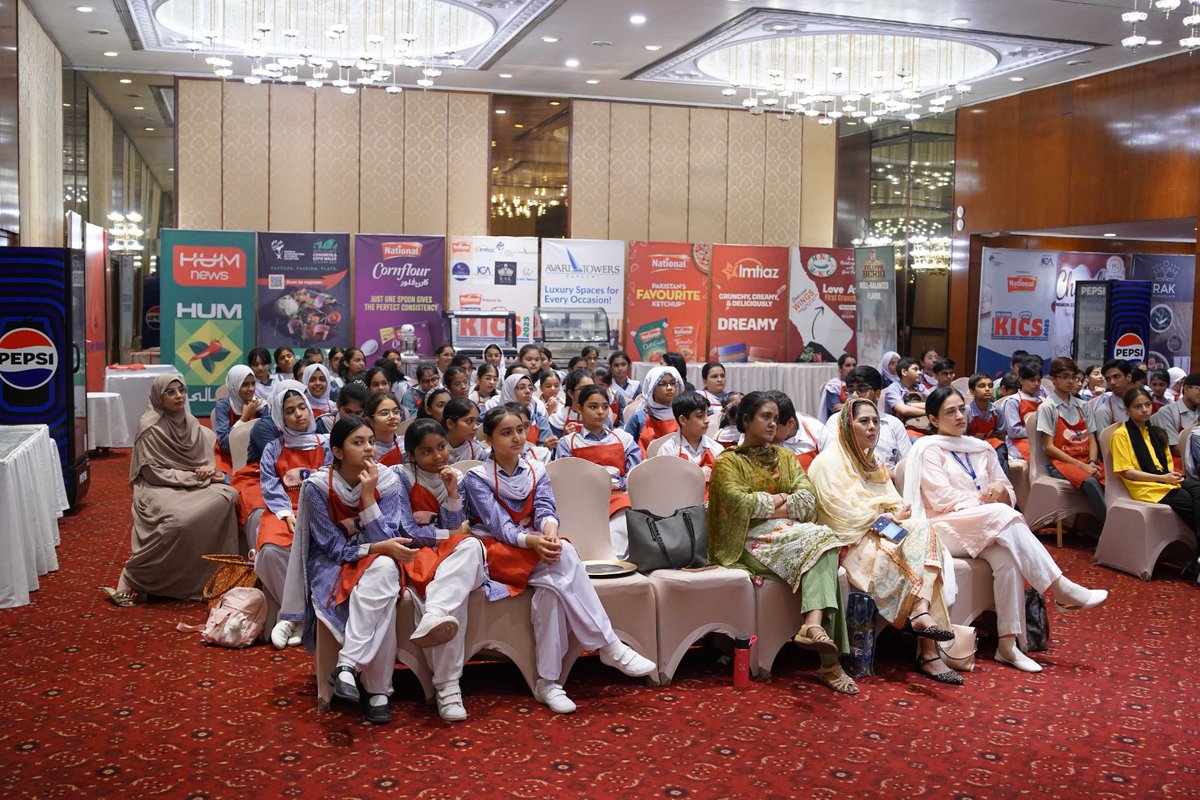 The Karachi Chefs Association hosted a masterclass for 100 Young Chefs, led by Chef Bob, President of the Malaysian Chefs Association 👏 

The session offered training and mentorship, shaping the future of Pakistan’s culinary industry. Congrats to all involved!

#ThisIsWorldchefs