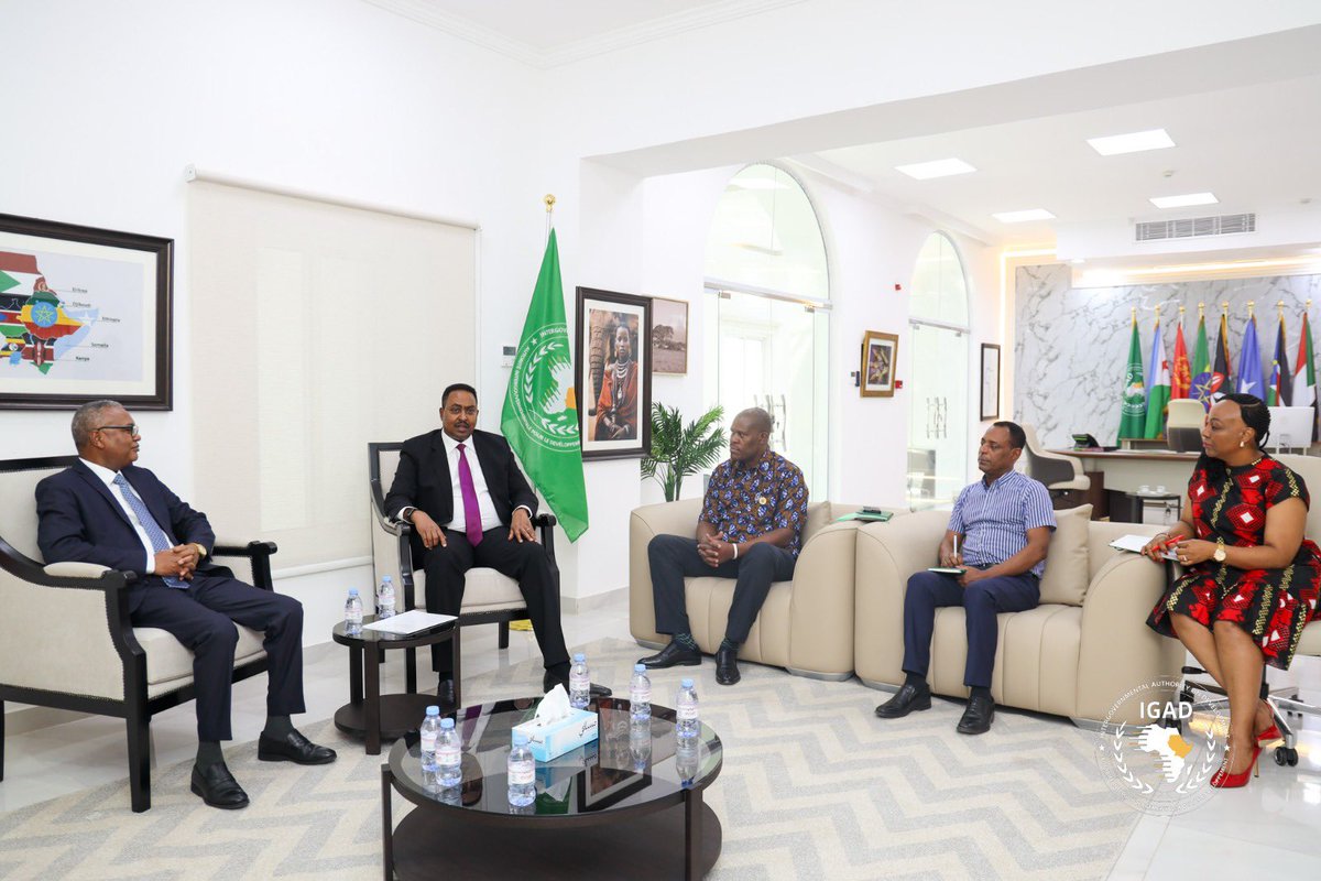 DrWorkneh's tweet image. Received the credentials of the newly appointed Ambassador of the Federal Democratic Republic of Ethiopia to the Republic of Djibouti and accredited to IGAD, H.E. Ambassador Legese Tulu Adera.
We exchanged on key regional and institutional priorities, and I formally welcomed him…