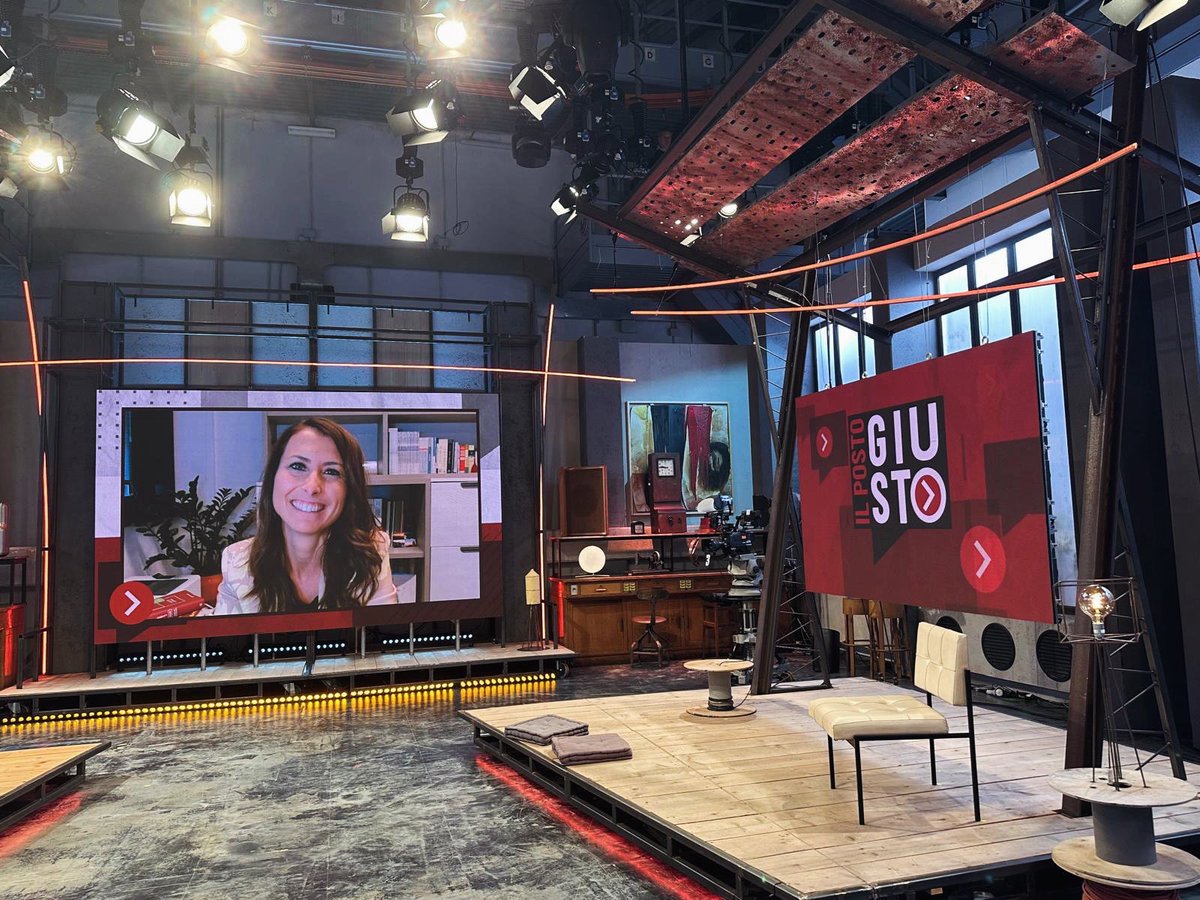 Con questa foto della puntata di domenica scorsa, ricordo l’appuntamento con Il Posto Giusto oggi alle 13 su Rai3 . Come tutte le domeniche verranno raccontate tante opportunità  del mondo del lavoro!