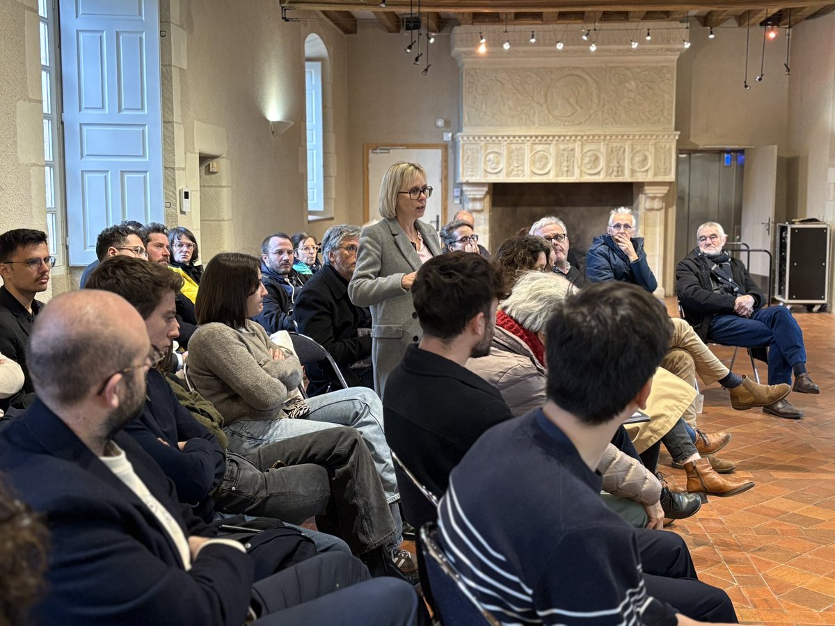 Samedi à Angers pour échanger sur des solutions concrètes face à la crise du logement en Pays de la Loire 

👉soutien à la construction de neuf, rénovation et adaptation au climat : la  Région doit agir !

Merci à Emmanuelle Cosse, Michel Ménard, Estelle Moinard &amp; Pierre Landrain