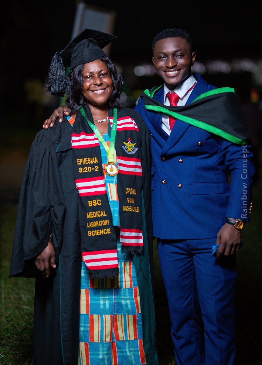 utdmkay10's tweet image. This is the best thing you’ll read today❤️.
In all I didn’t give up but this woman worked relentlessly to help me achieve my dreams. 
She’s the real graduate, please appreciate her for me❤️.