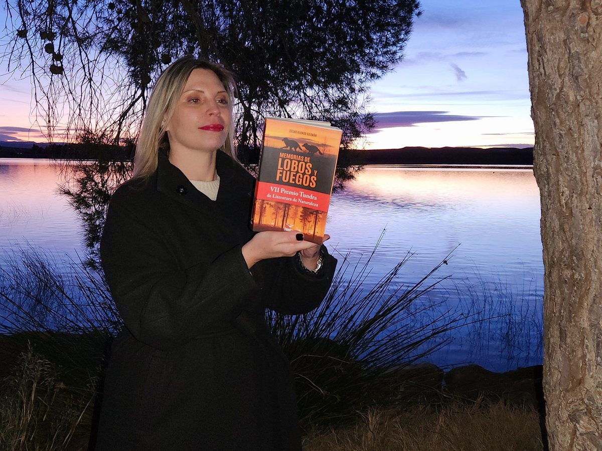 MEMORIAS DE LOBOS Y FUEGOS, el último libro que ha recibido el Premio Tundra de Literatura de Naturaleza, de tundraediciones.es