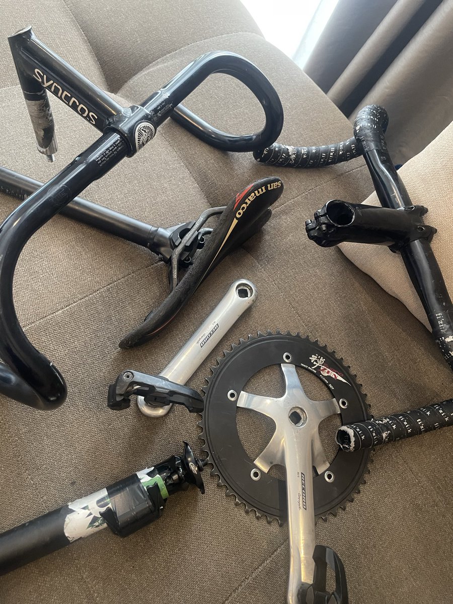 donkohoandeto's tweet image. #fnfjb 

Jual jual jual