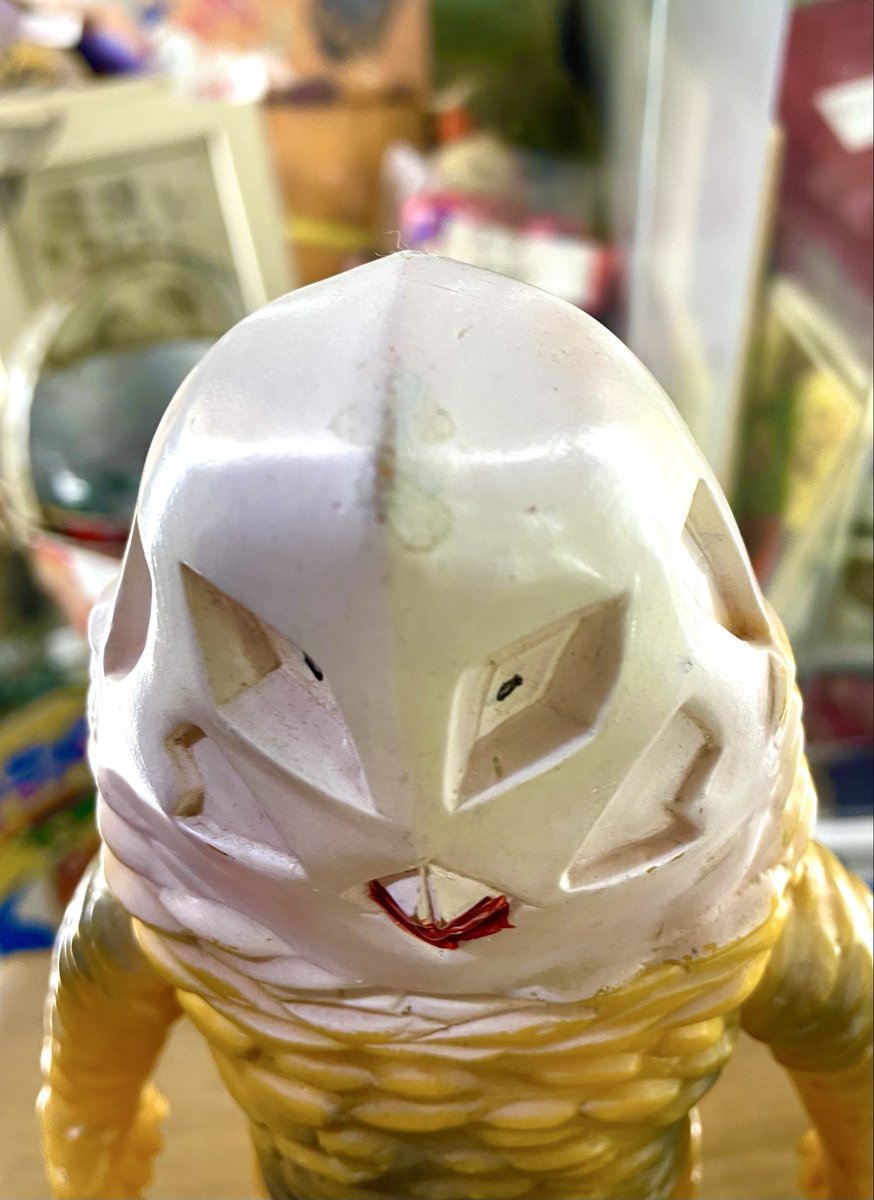 ザラブ星人が入荷致しました。頭部にレタッチがございます。当時物です