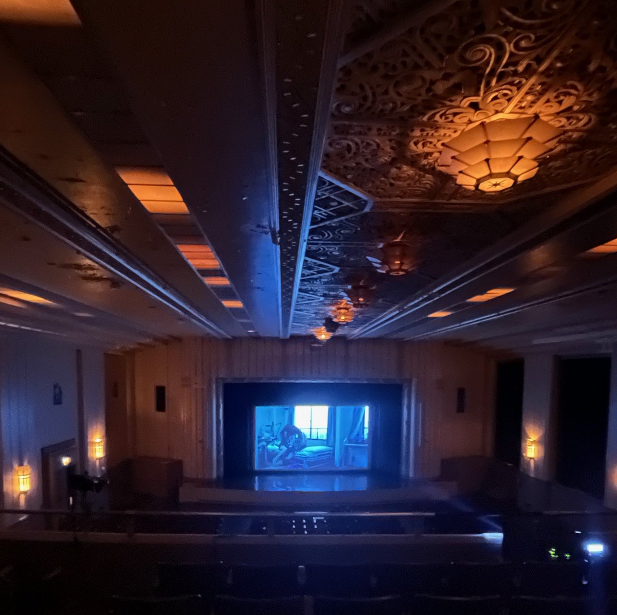 北米巡回上映中の『天使の楽園（Looking for An Angel）』を先日上映してくれたLightbox Film Centerはクラシカルで実に良い映画舘（写真↓）。
トークも喜んでいただけたようで良かったです。