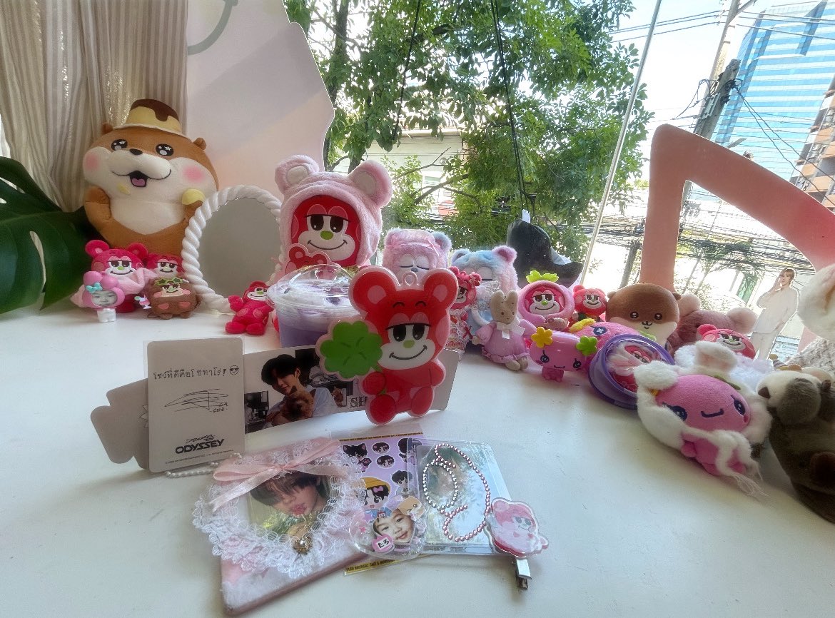 bamttolee's tweet photo. fin fin . . . <3 ได้ lucky draw เป็นอัลบั้มอีก พ้มช้อคเล้กน้อย ♥️
#shotarotinyclass https://t.co/V0aQg3yEZx