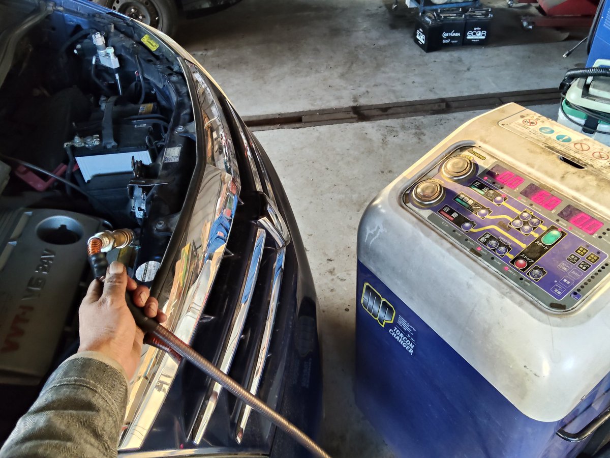 horin32's tweet image. 最後にオートマチックフルード略してATFを交換して完了👯‍♀️
こまめに交換しているから壊れな〜い👯‍♀️👯‍♀️