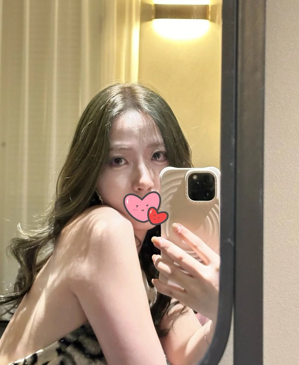 Metrdw's tweet image. 看起來我很老了嘛這麽沒有人約我😔😔😔