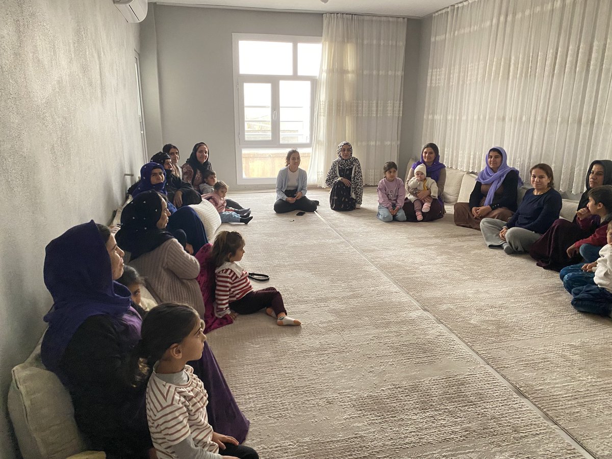 tjariha's tweet photo. Lı navçeyan cıvinen me berdewamın🌿 https://t.co/44n6UXqTkn
