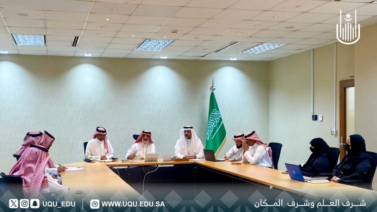 uqu_edu's tweet image. زار وكيل #جامعة_أم_القرى للدراسات العليا والبحث العلمي أ.د. فهد الزهراني كلية الهندسة والعمارة، وكلية الحاسبات؛ حيث تم الاجتماع برؤساء الأقسام العلمية، ومناقشة التوسع في استحداث برامج نوعية في الدراسات العليا؛ بما يواكب أولويات البحث والابتكار الوطنية، ويعزز تنافسية الجامعة في…