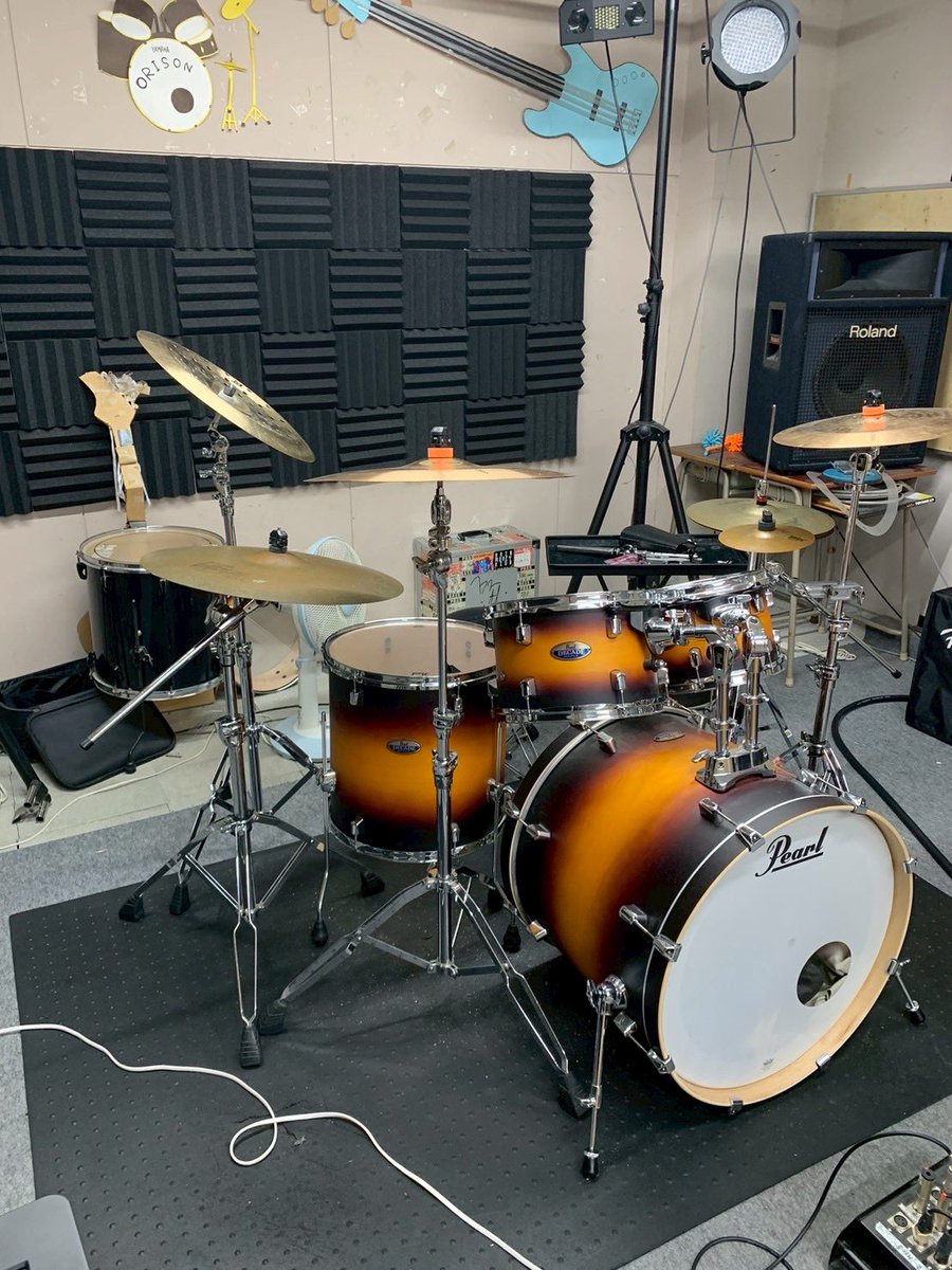HMRecords_2020's tweet photo. 2025.10.22.
YAMAHAチームとして三重県津西高校 軽音部へ訪問させて頂きました🚶

今回は作曲についての取り組み方をアドバイス📢

オリジナル曲の作り方は音楽をしていくにあたって必ずと言っていいほど必要な知識になります💡
何回も挑戦して良い曲を作れるようになってね🔥 https://t.co/BiaMqTLz1Q