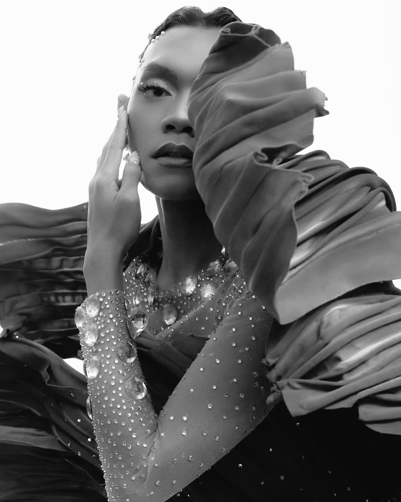 whosechayall's tweet image. Esnyr in her last year&apos;s star magical christmas ball, can&apos;t wait to see what&apos;s next!

ESNYR MAGIC NIGHT 
#StarMagicalChristmas2025 
#SleighTheNight