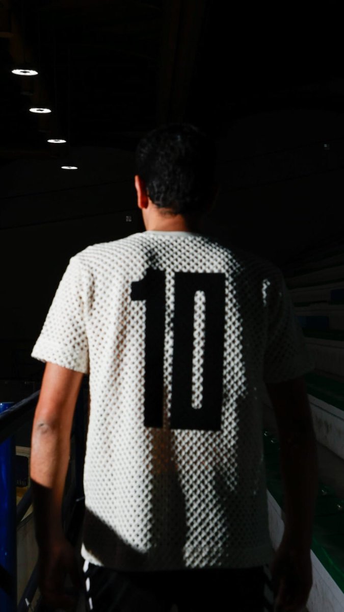 asvelasca's tweet photo. 1️⃣ VELASCA
1️⃣0️⃣ YEARS 
1️⃣0️⃣0️⃣ numbered and limited shirts https://t.co/dco8PrwRCW