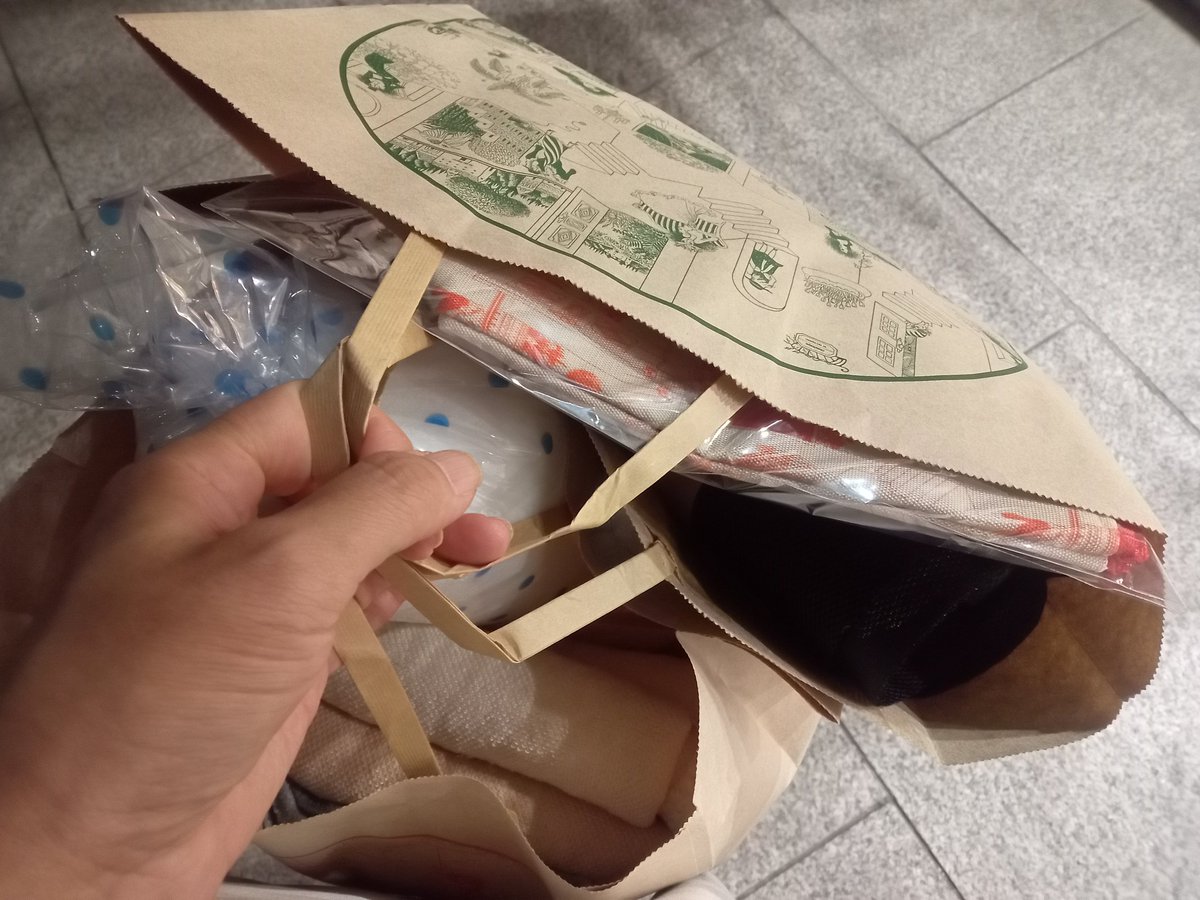 kotama_go's tweet image. 大塚屋さんの創業祭でもりもり買い物してきました！
クリマにむけてぬいちゃん作ります！