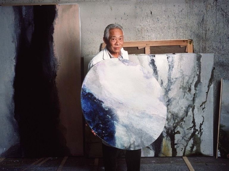 OperaGallery's tweet image. ‘Wou-Ki’ means ‘no limits’ in Chinese, a name that perfectly captures Zao Wou-Ki’s boundless vision.

From Beijing to Paris, he merged the spirit of Chinese calligraphy with the freedom of Western abstraction, painting luminous worlds where movement, colour, and light dissolve…