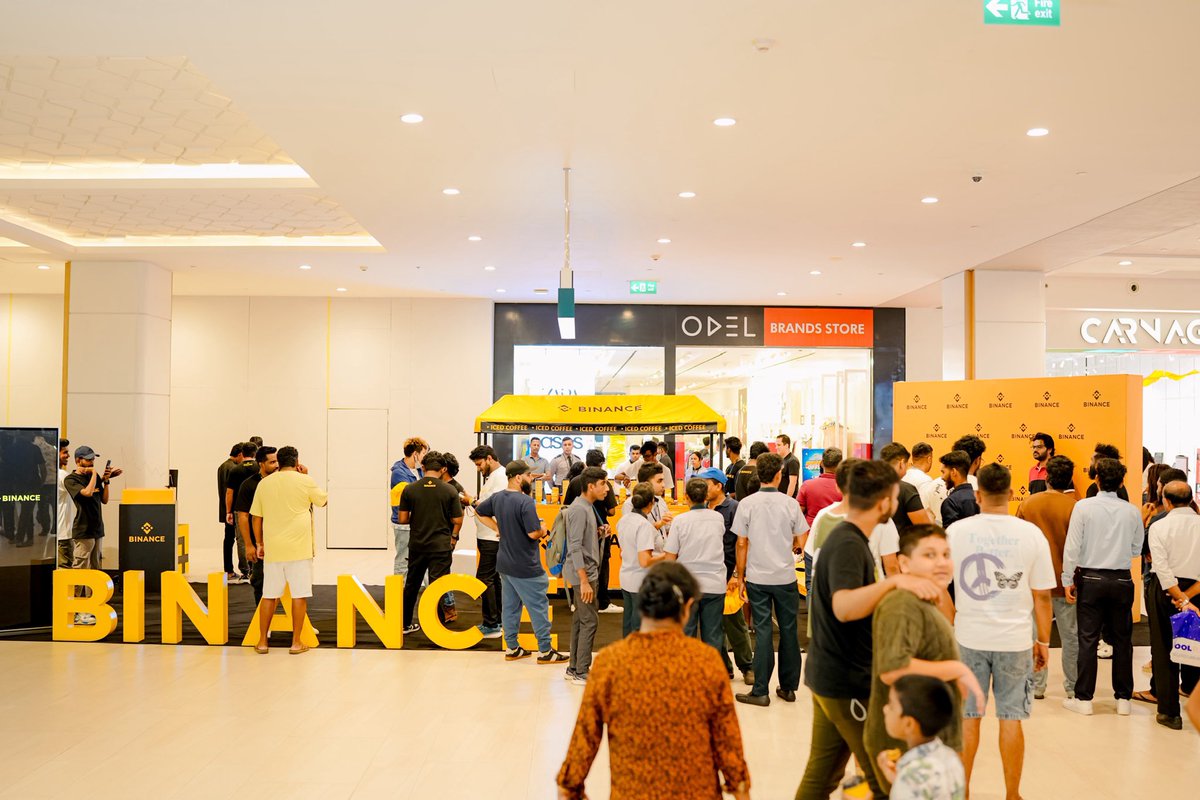 ☕ Day 4 Complete!
<a href="/binance/">Binance</a> Coffee Day wrapped up successfully more coffee, more connections, and powerful crypto vibes!

Big thanks to Sir <a href="/dilipishara1990/">Ishara Abeysinghe</a> for the insights.

#CoffeeWithBinance #BinanceCanteen 🇱🇰❤️🇱🇰
