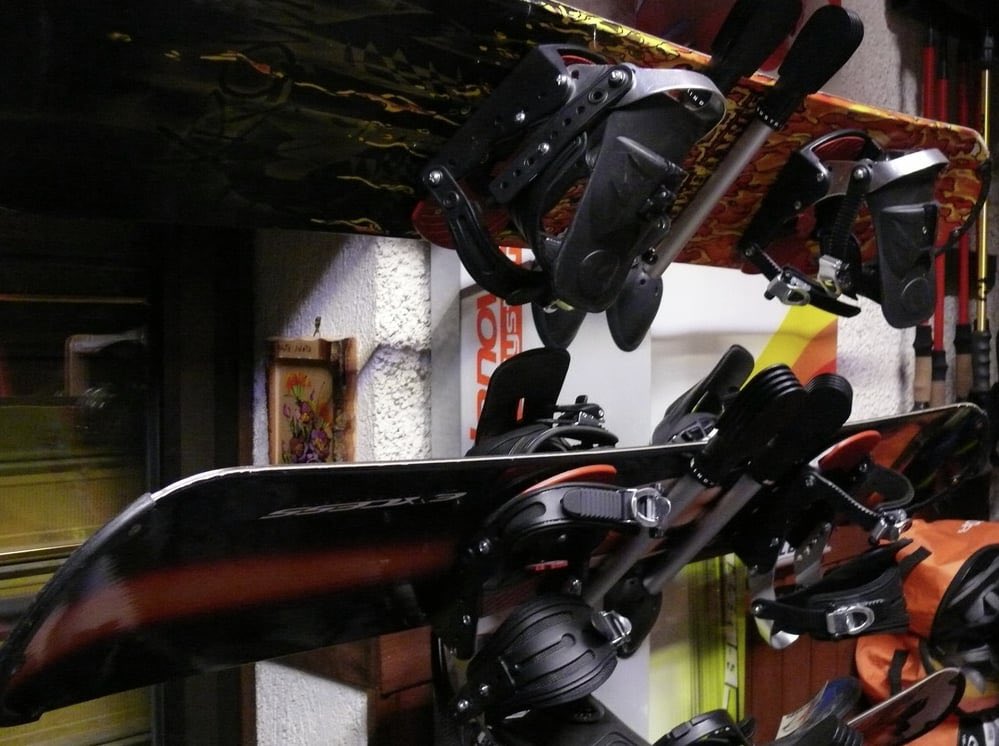 Sì va sti cori de latta, non vengono in cima, io cuffiette e skate, amico mio se stavi qui saresti venuto con me <a href="/valterone00/">valterone</a>