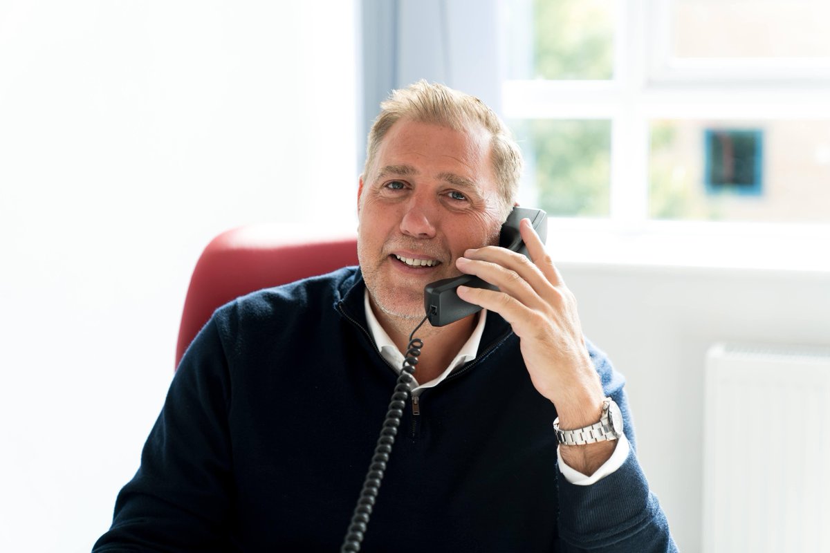 Red_DoorIT's tweet image. 💬 What is VOIP &amp;amp; why should recruiters care?

VOIP lets you make calls via the internet, cutting costs by up to 90%, boosting productivity with features like call recording &amp;amp; forwarding, and improving call quality.

Work smarter, spend less.

#Recruiters #VOIP #Efficiency