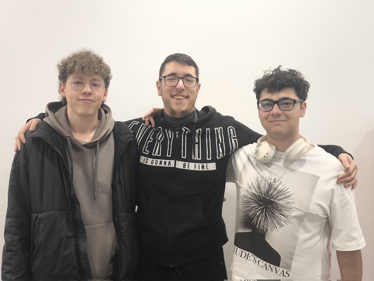 El pasado sábado celebramos la novena entrega de nuestra saga Vitoria Emblem, con Shadows of Valentia, y estos son los resultados. 

🥇 <a href="/CarlosMinix10/">Minix10</a>
🥈 <a href="/07_default/">Default</a>
🥉 <a href="/Sevitazz5/">Conito 🍦🤏</a>
🏅 <a href="/PechoMetal/">PechoMetal</a>
🌟 <a href="/egoone_ssb/">EgoSBS</a>  <a href="/KKD_Random/">Random</a>
⭐ <a href="/Yoshigamer33/">Héctor Country 1 (Yoshigamer33)</a> y Sabo

¡Gracias a todos por participar!