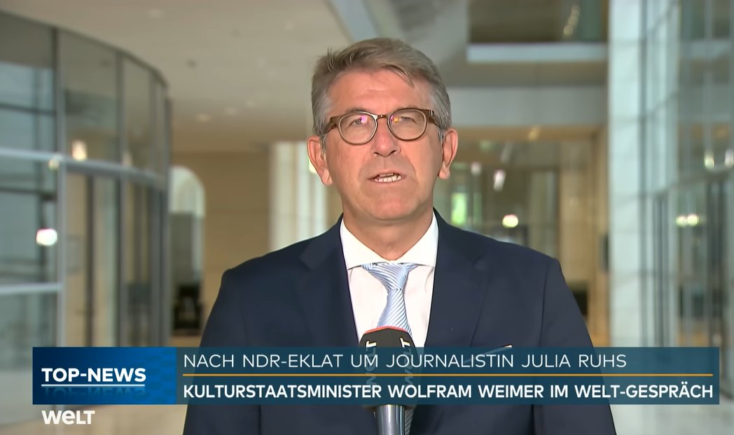 CLeiserfluss's tweet image. Es ist 𝗘𝗥𝗡𝗦𝗧:
Was in Berlin passiert, ist ein Skandal, der unsere Freiheit bedroht! Kulturstaatsminister Wolfram Weimer, steckt bis zum Hals in Korruptionsvorwürfen: Seine Firma verkauft Zugang zu Ministern und kassiert Steuergelder, während er sich nur scheinbar…