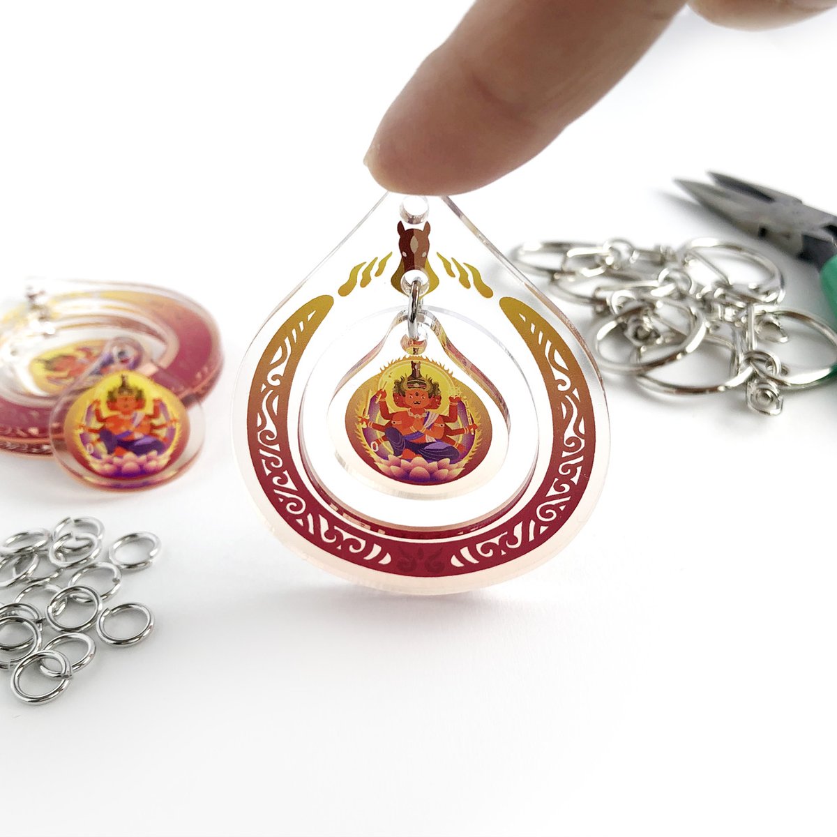 くねくね道 ｜ かわいい仏像とユニークな骨グッズ (@windingtao