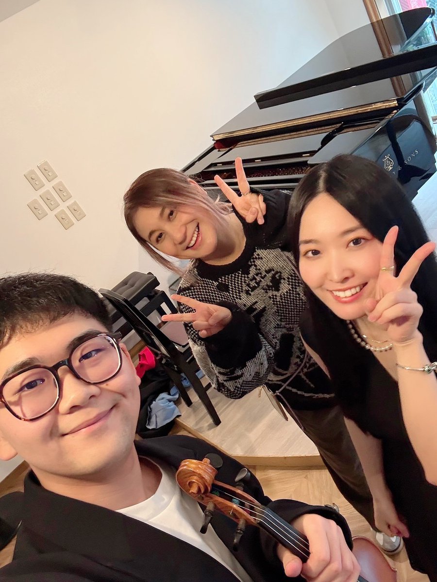 昨日はアニメフィル主催のかとろーるちゃんライブ、アニメ音楽のフルート×ピアノアレンジたくさん弾かせていただきました👏🧡

打って変わって今日はチャイコフスキーを紹介するレクチャーコンサートからの今から室内楽リハでクラシック音楽な一日🎻

あしたは高中正義さん＠広島いってきます🎸
