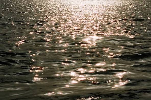윤슬 means the shimmering light reflected on water. and younghyun surname is 강 means river. his bass 강윤슬 means shimmering light reflected on the river 🙈